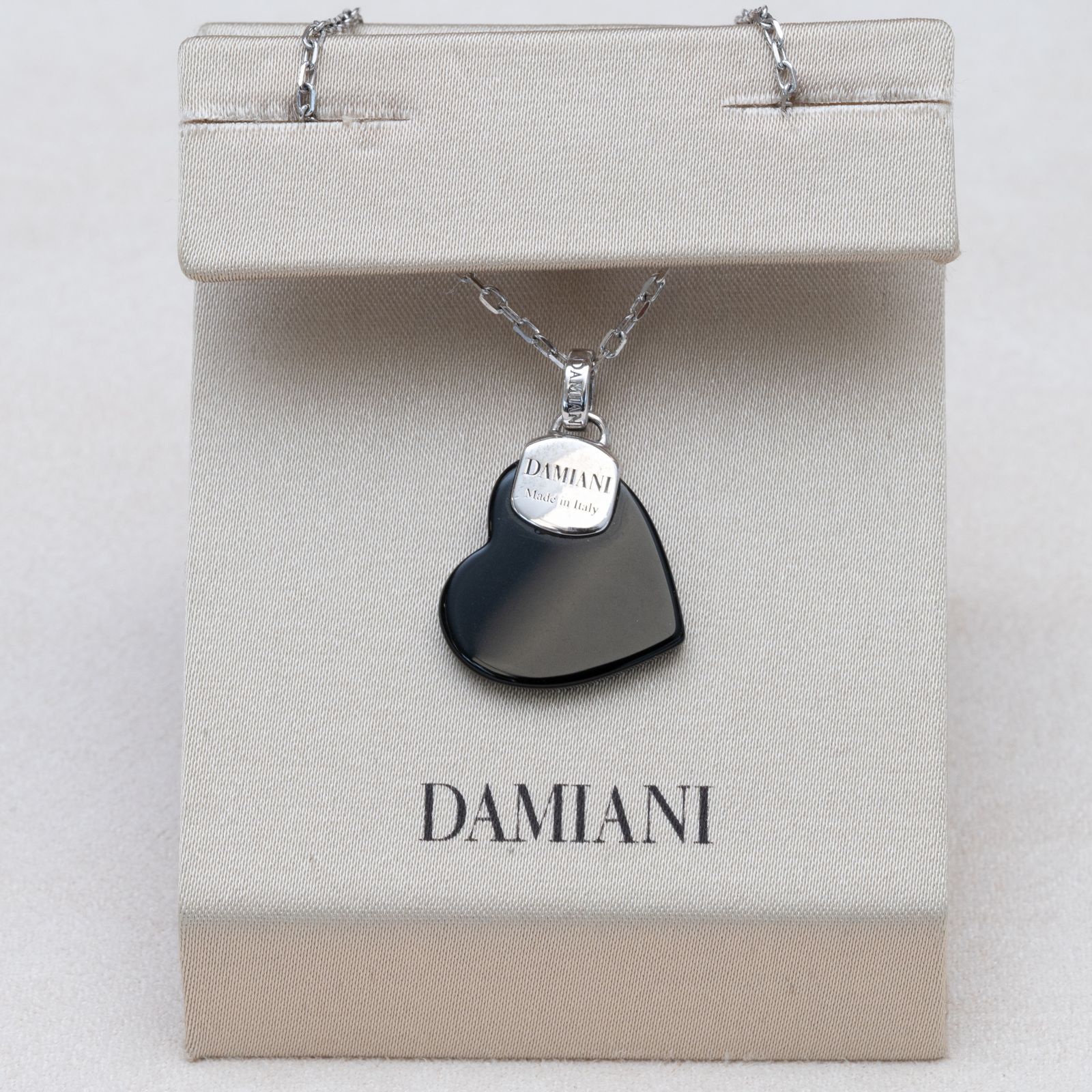 Collana Damiani in argento con cuore