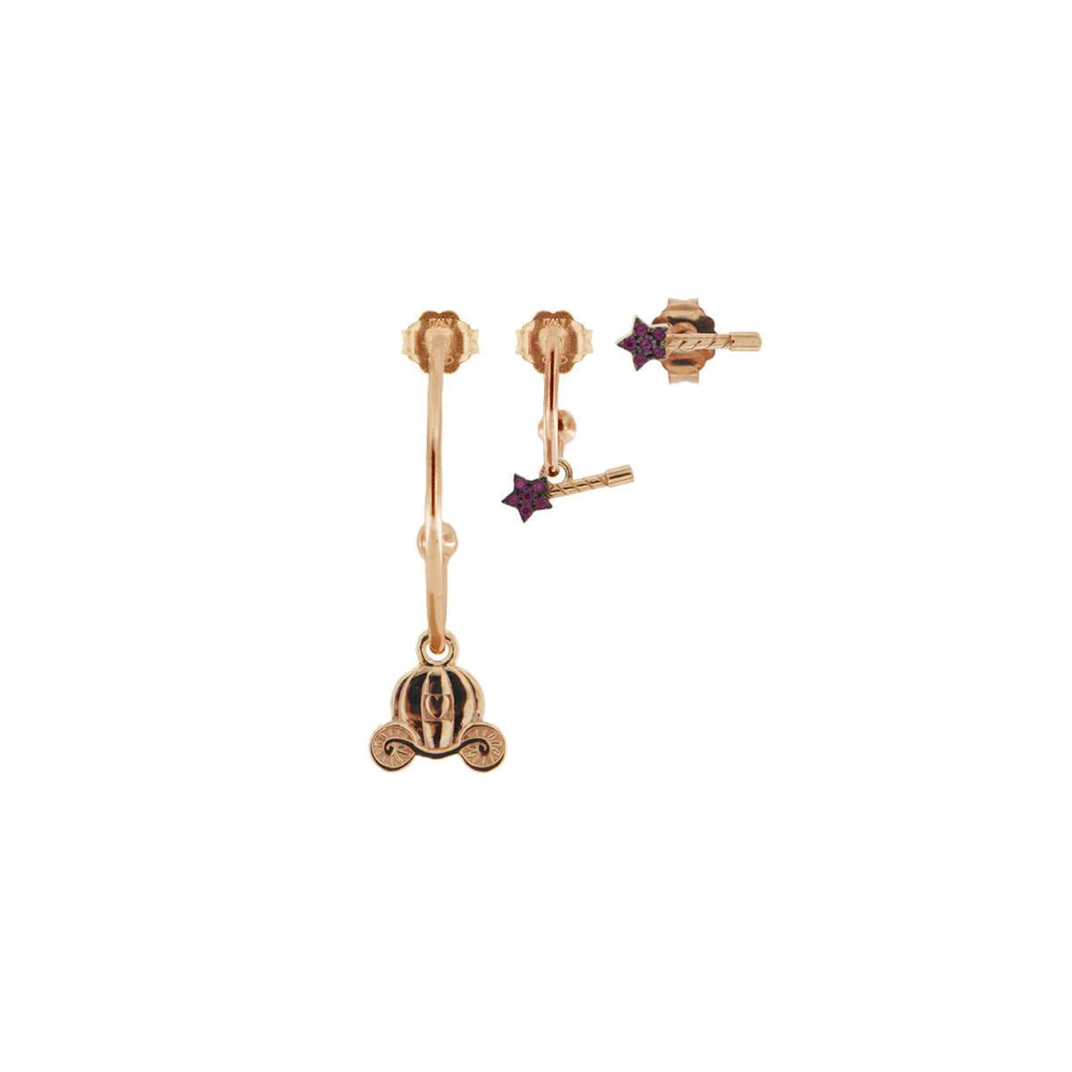 Set di tre orecchini Rue des Mille in argento laminato rosa con carrozza e bacchetta