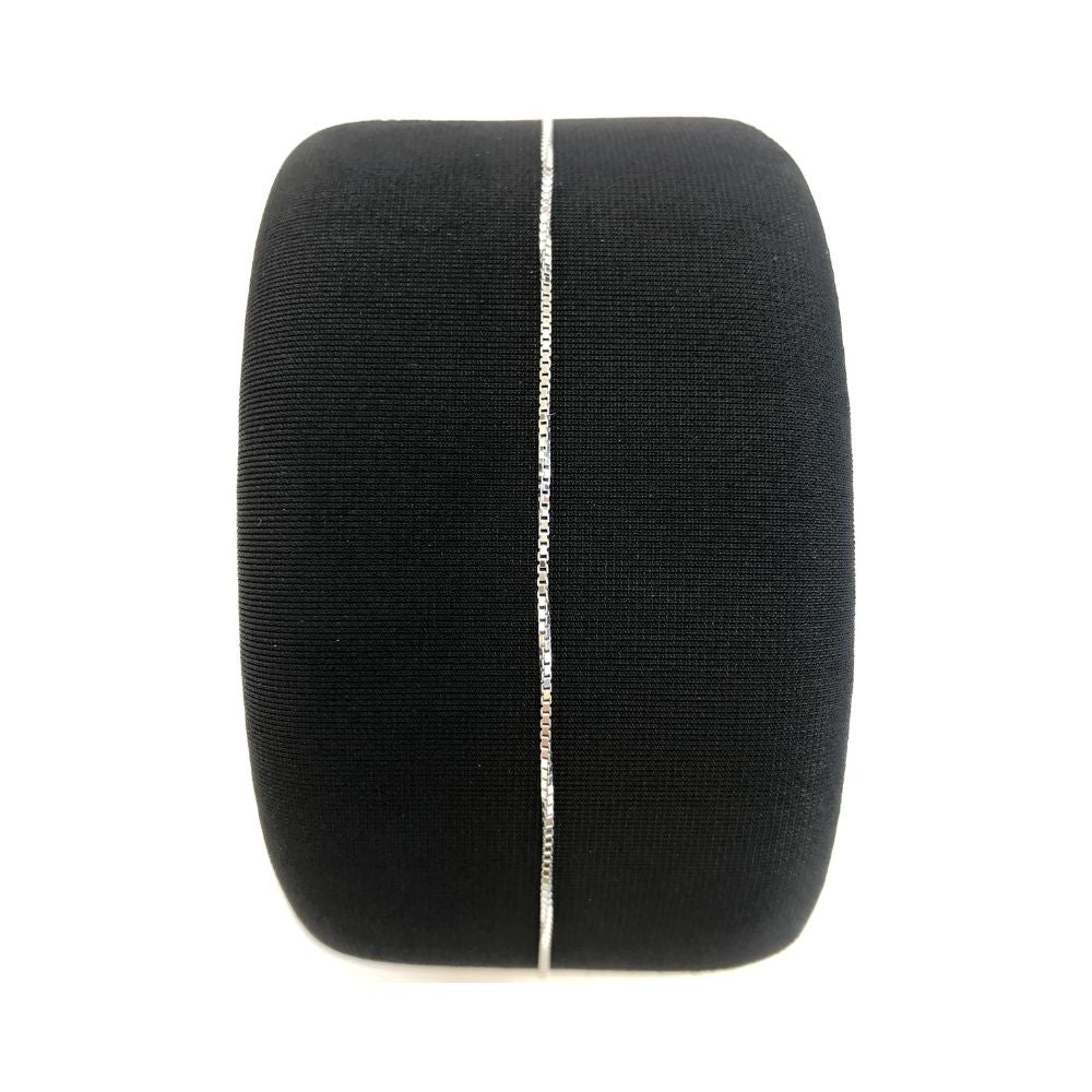 Bracciale in oro bianco 18K saldato al polso in catena veneziana